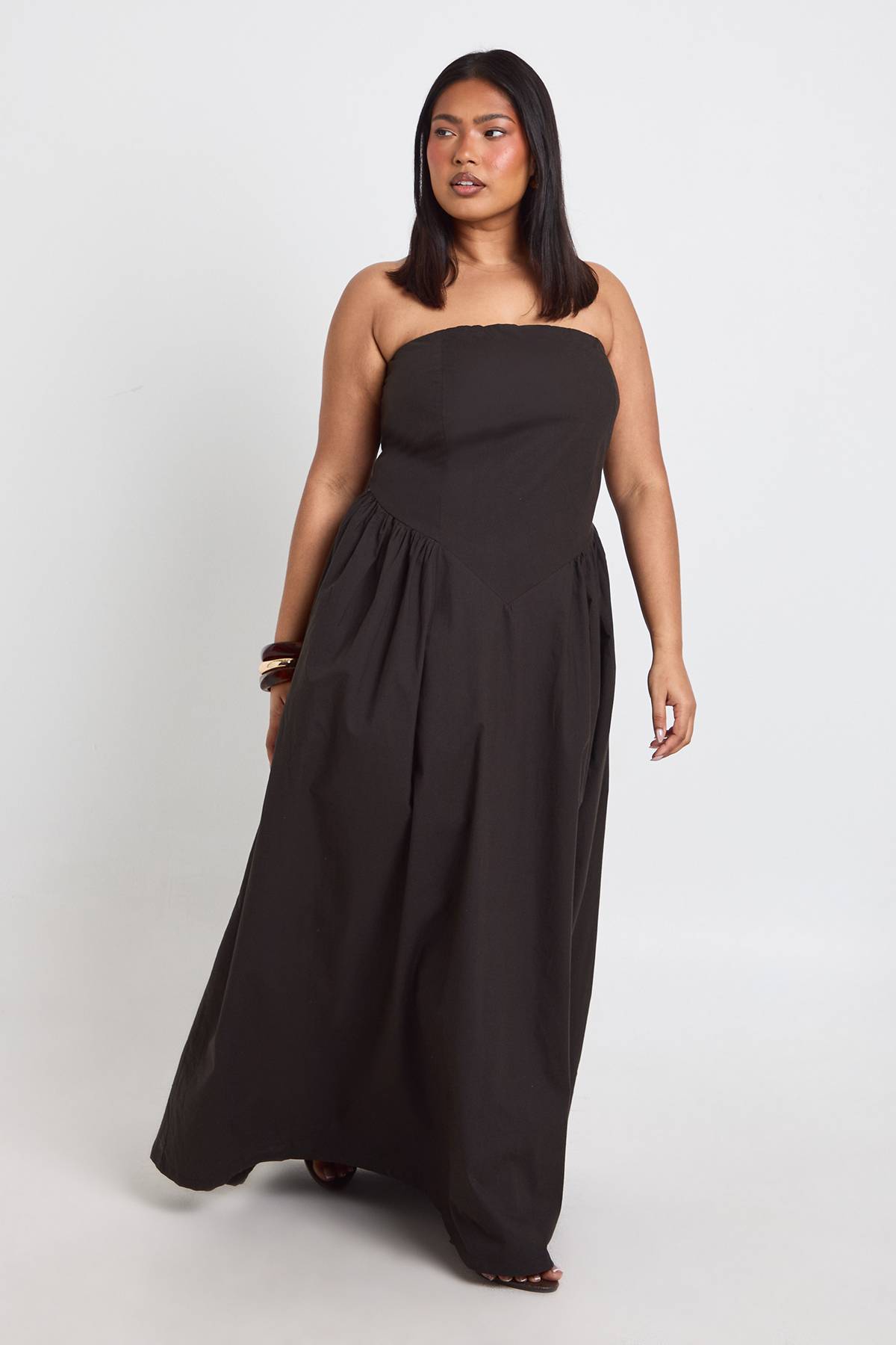 boohoo Robe Midaxi À Bandeau Grande Taille