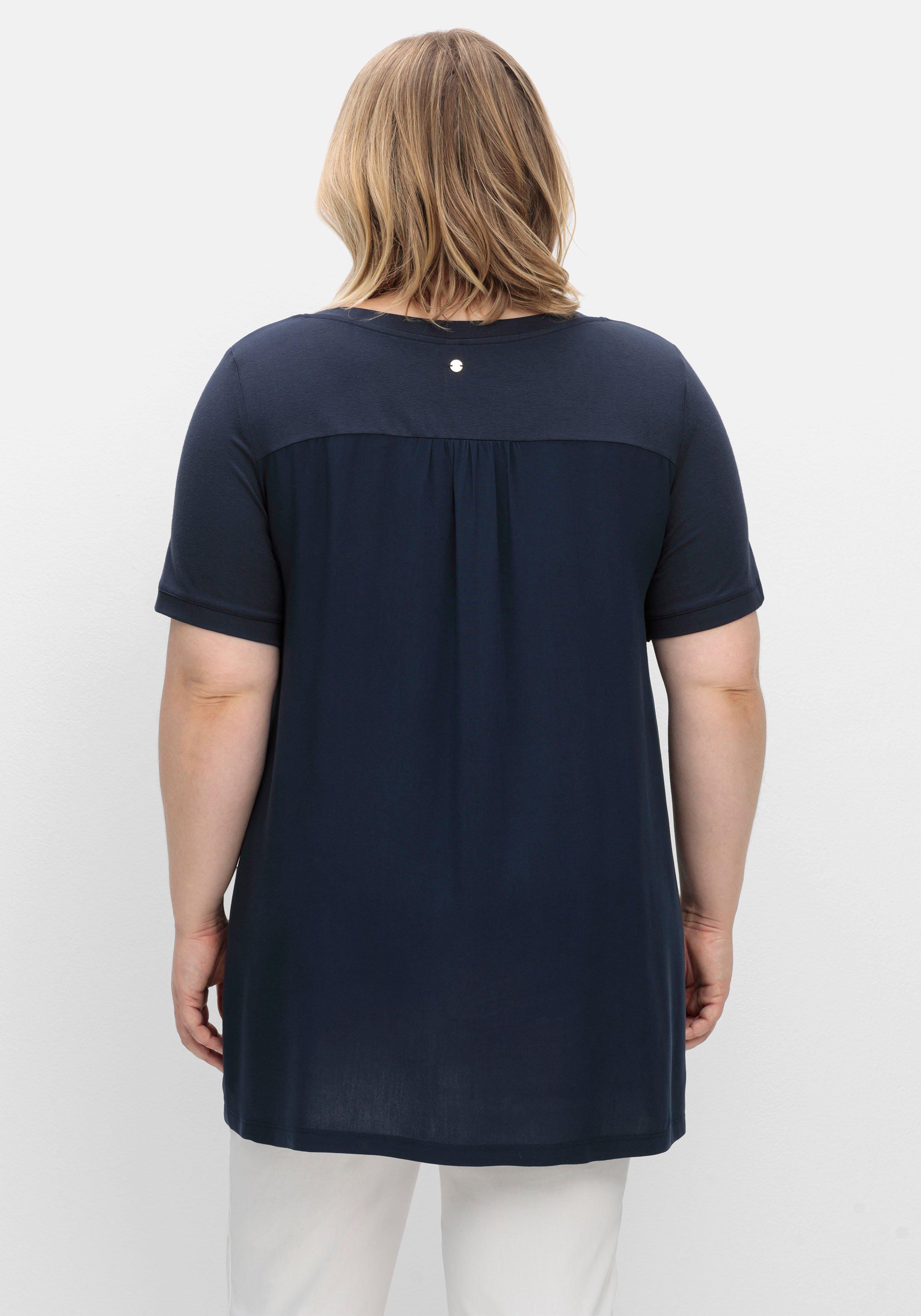 Longshirt in A-Linie, Rückenteil aus Blusenstoff