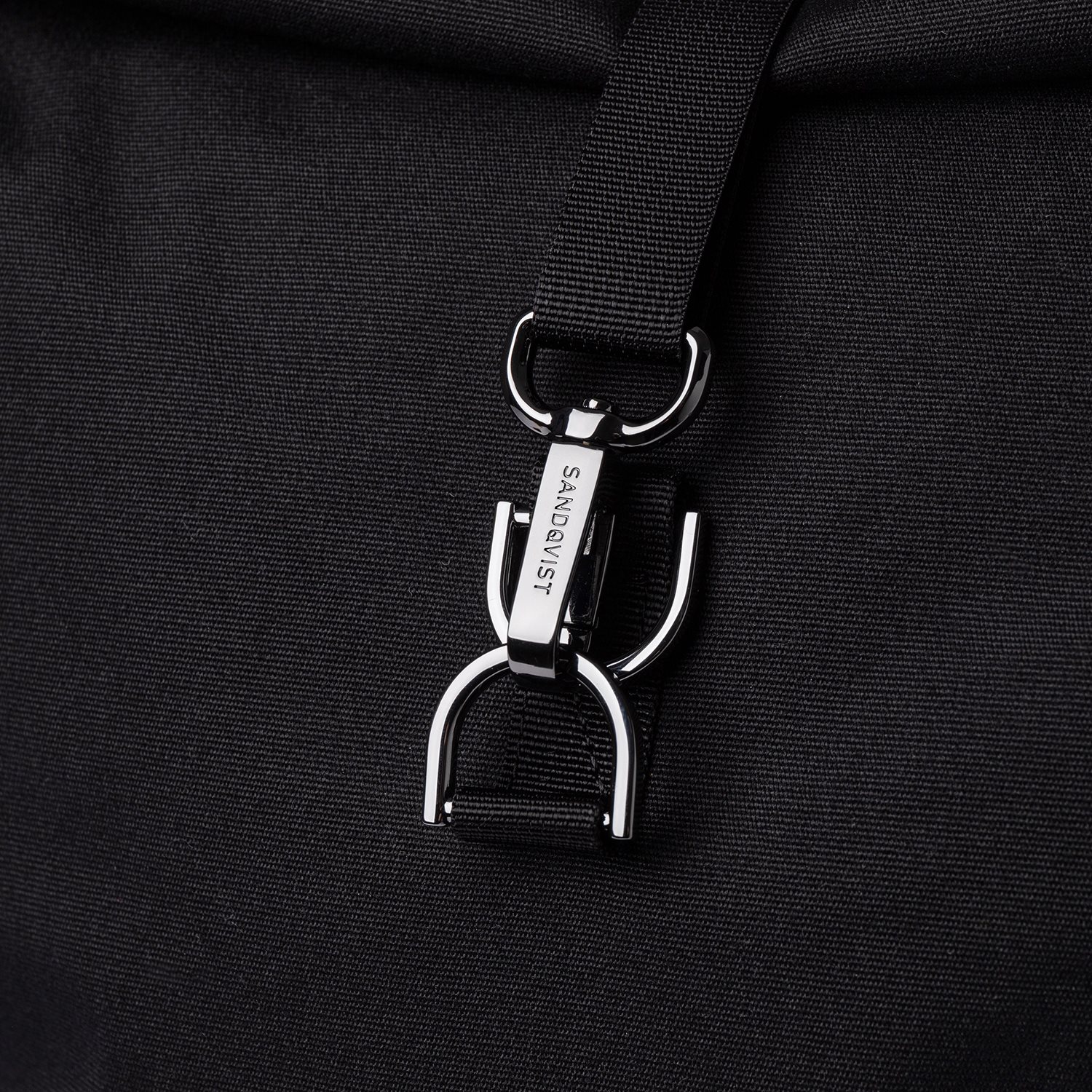 Sandqvist Dante Vegan black with black webbing