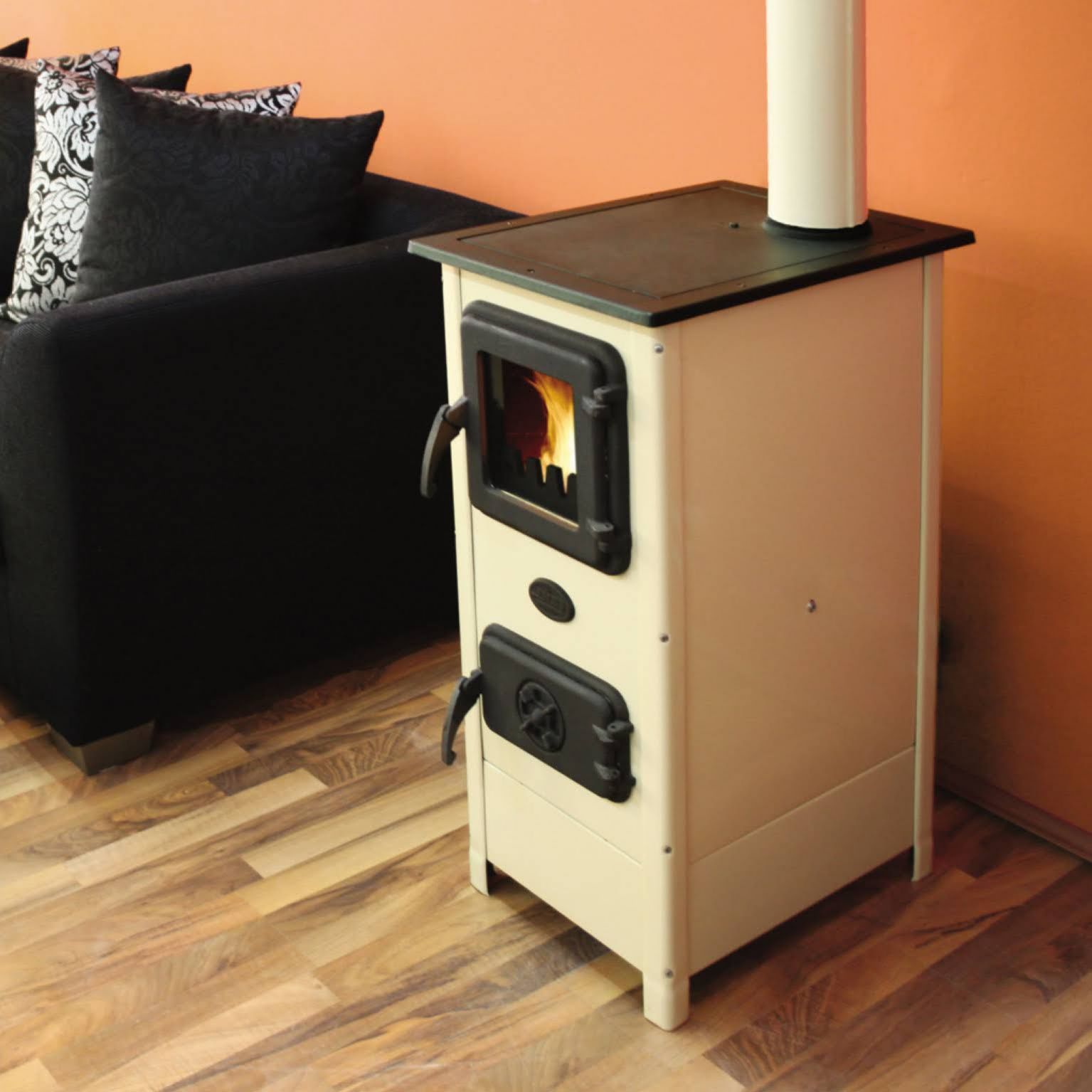 Holzofen Konstantin 6kW