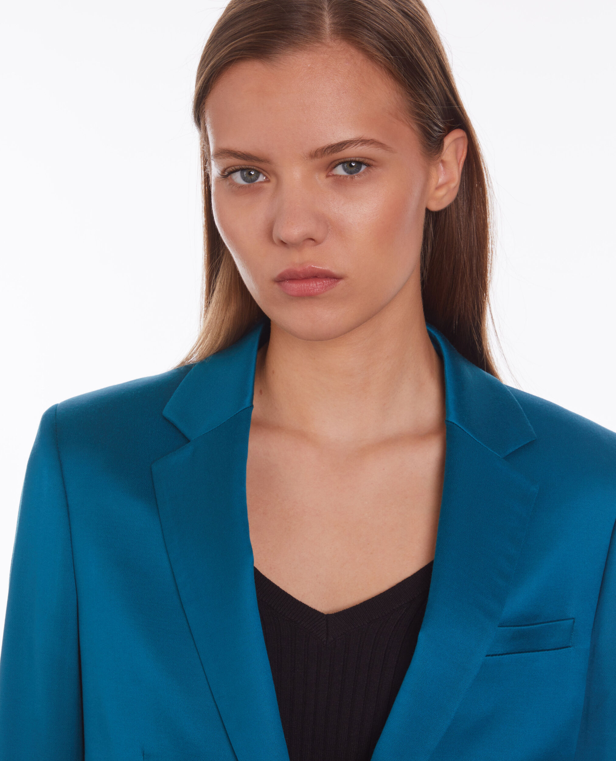 Veste tailleur bleue satinée