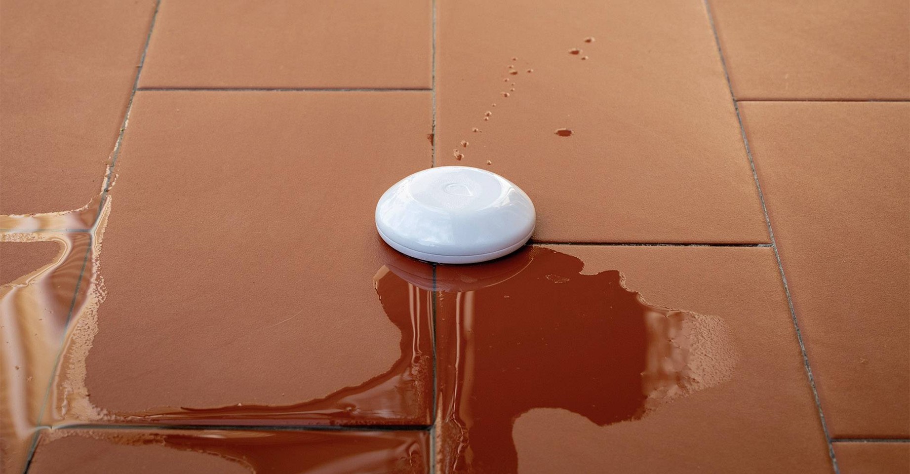 Shelly - Flood - Smart WiFi Lækagesensor for Komplet Beskyttelse