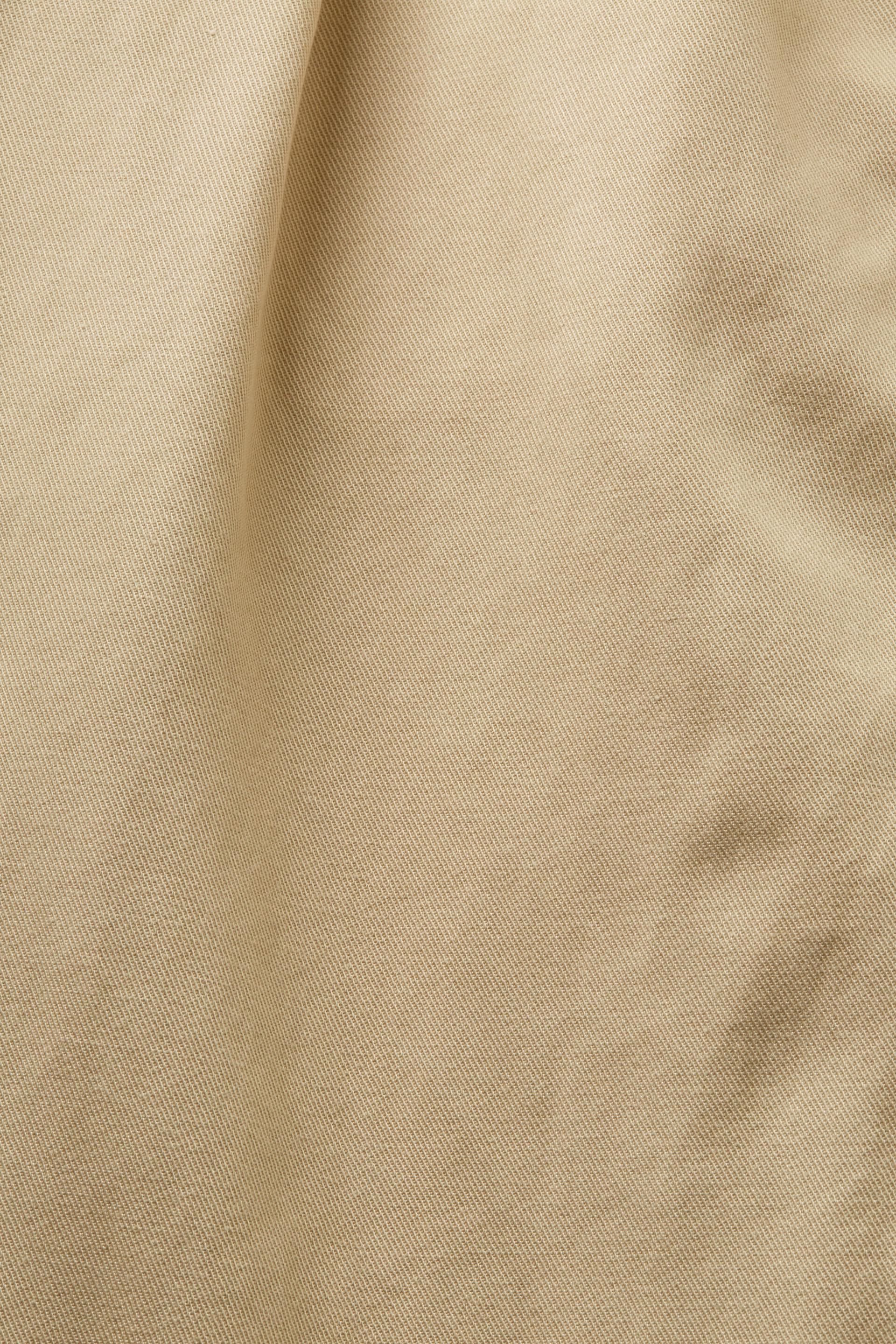Pants woven