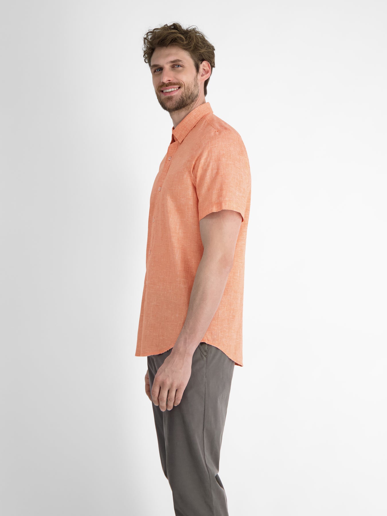 Kurzarmhemd mit verdecktem Button-down-Kragen