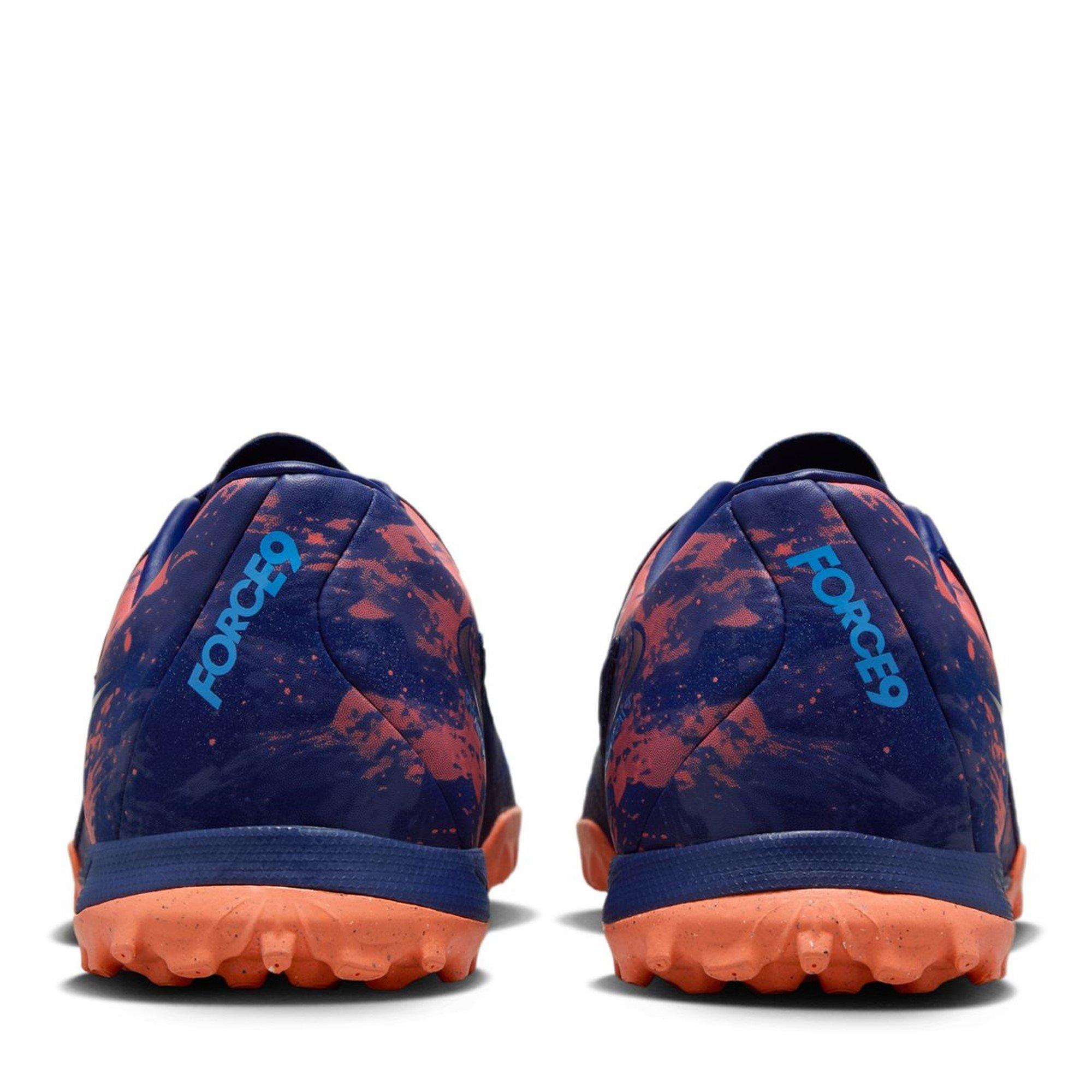 Nike Phantom GX II Academy Astro Turf Football Boots