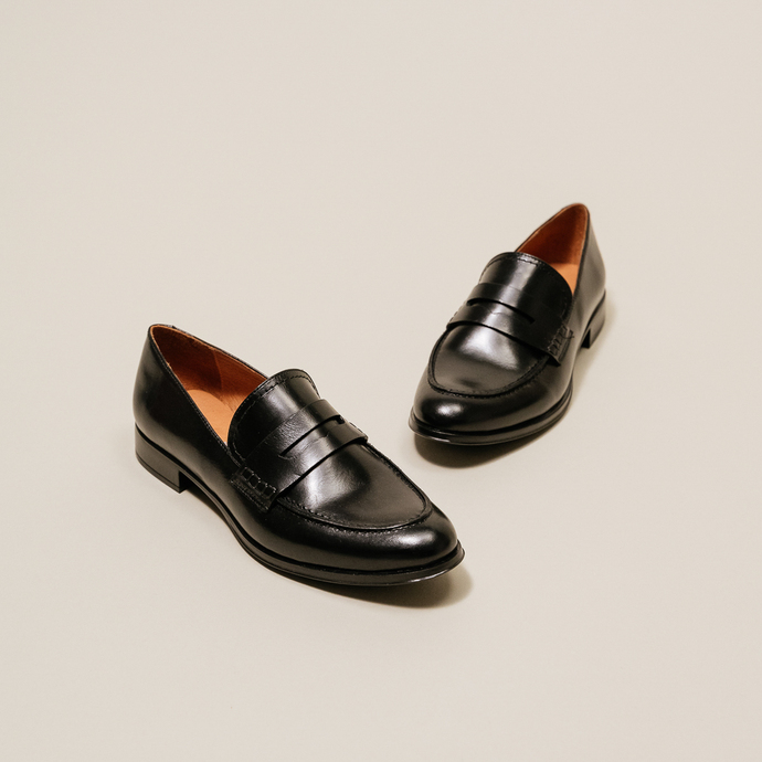 Mocassins à bouts ronds  en cuir noir