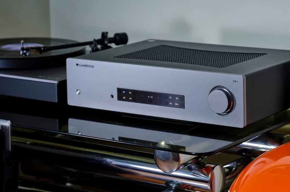 Cambridge CXA81 MKII Amplis hi-fi stéréo