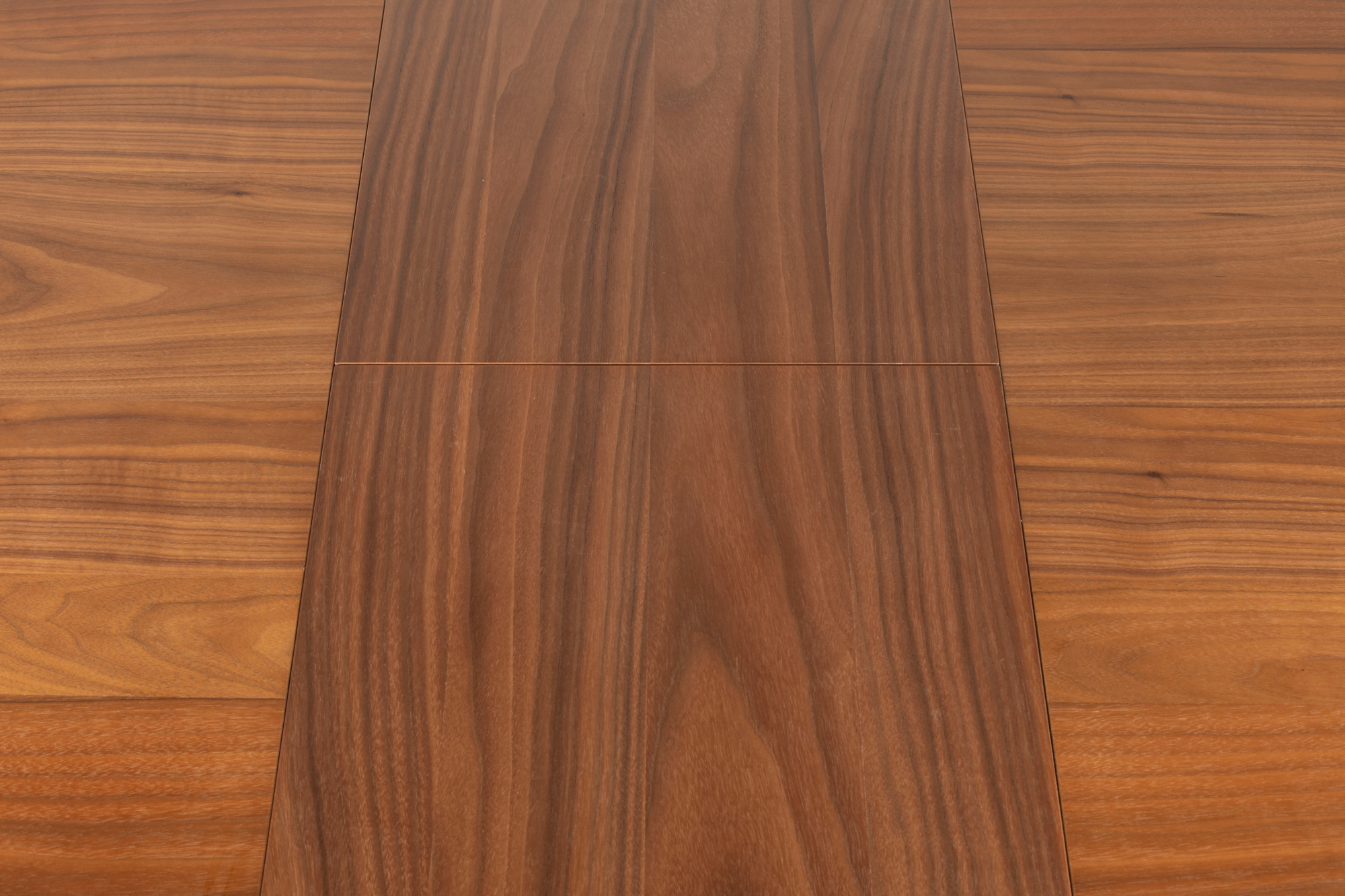 Eettafel Twist rond uitschuifbaar walnoot 120-160 cm
