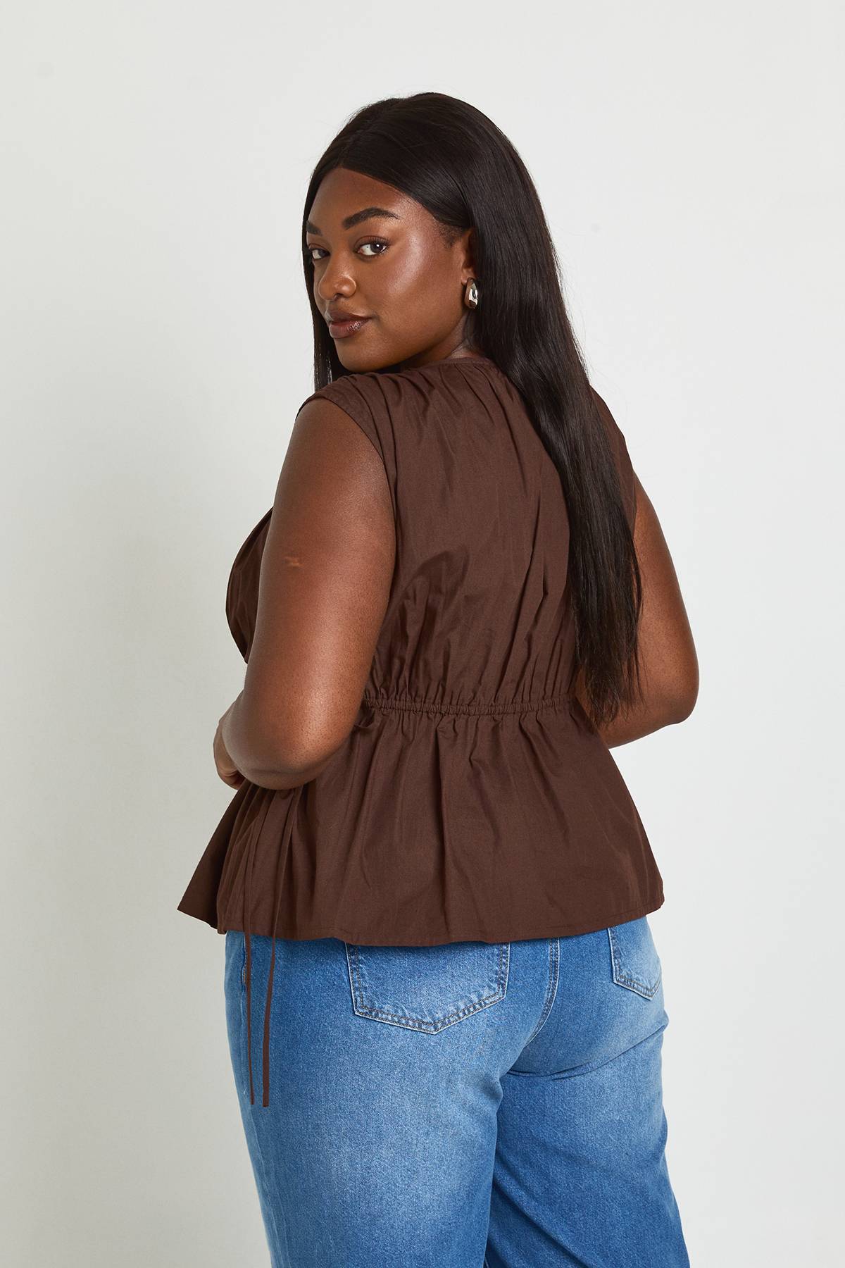 boohoo Haut En Popeline Froncée Grande Taille