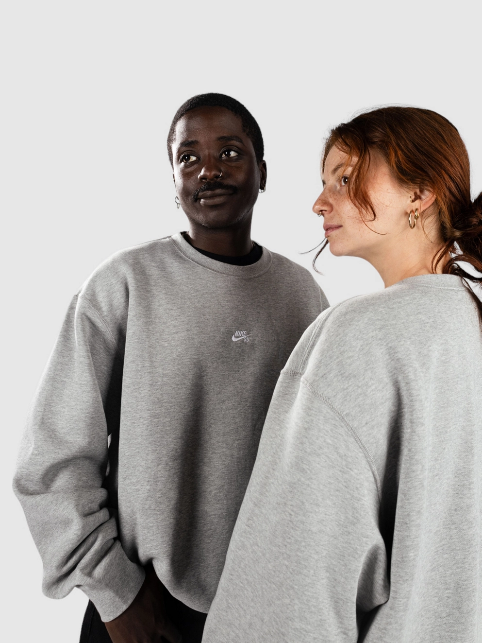 Nike SB Fleece Skate Crew Sweater dk grey heather/white