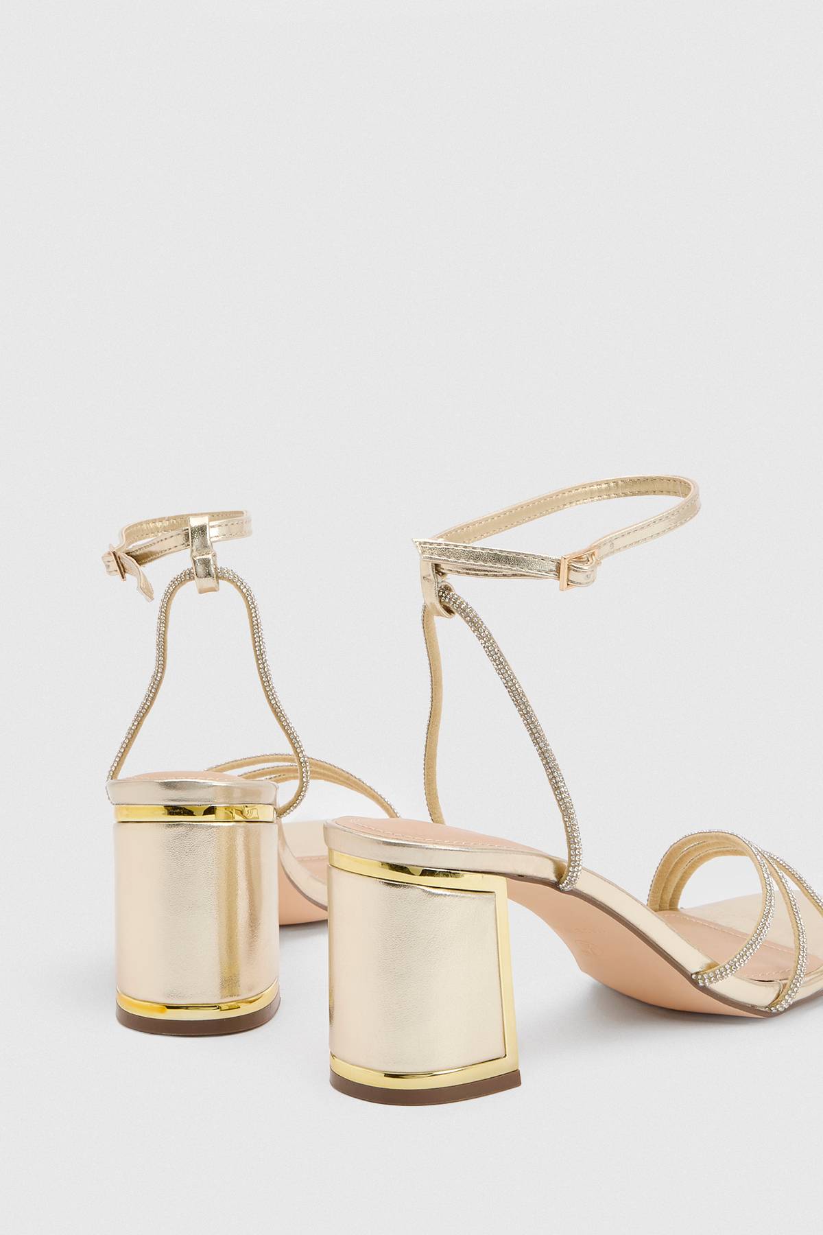 Oasis Sandales À Talons Carrés Hauts Et Brides En Synthétiquecuir Métallisé Tabs