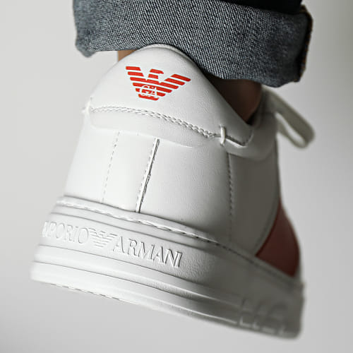 Baskets X4X570-XN840 White Fire