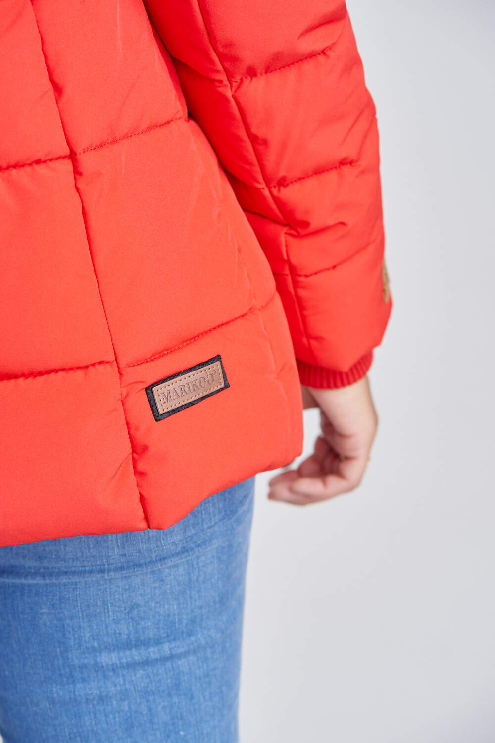 MARIKOO Damen Stylischer Winterjacke Steppjacke Mit Großer Kapuze Nekoo
