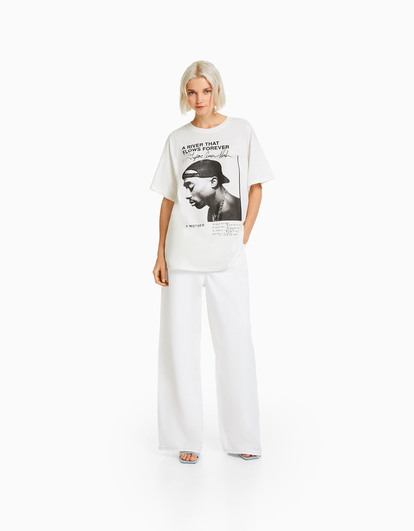 Camiseta de manga curta com estampa do Tupac