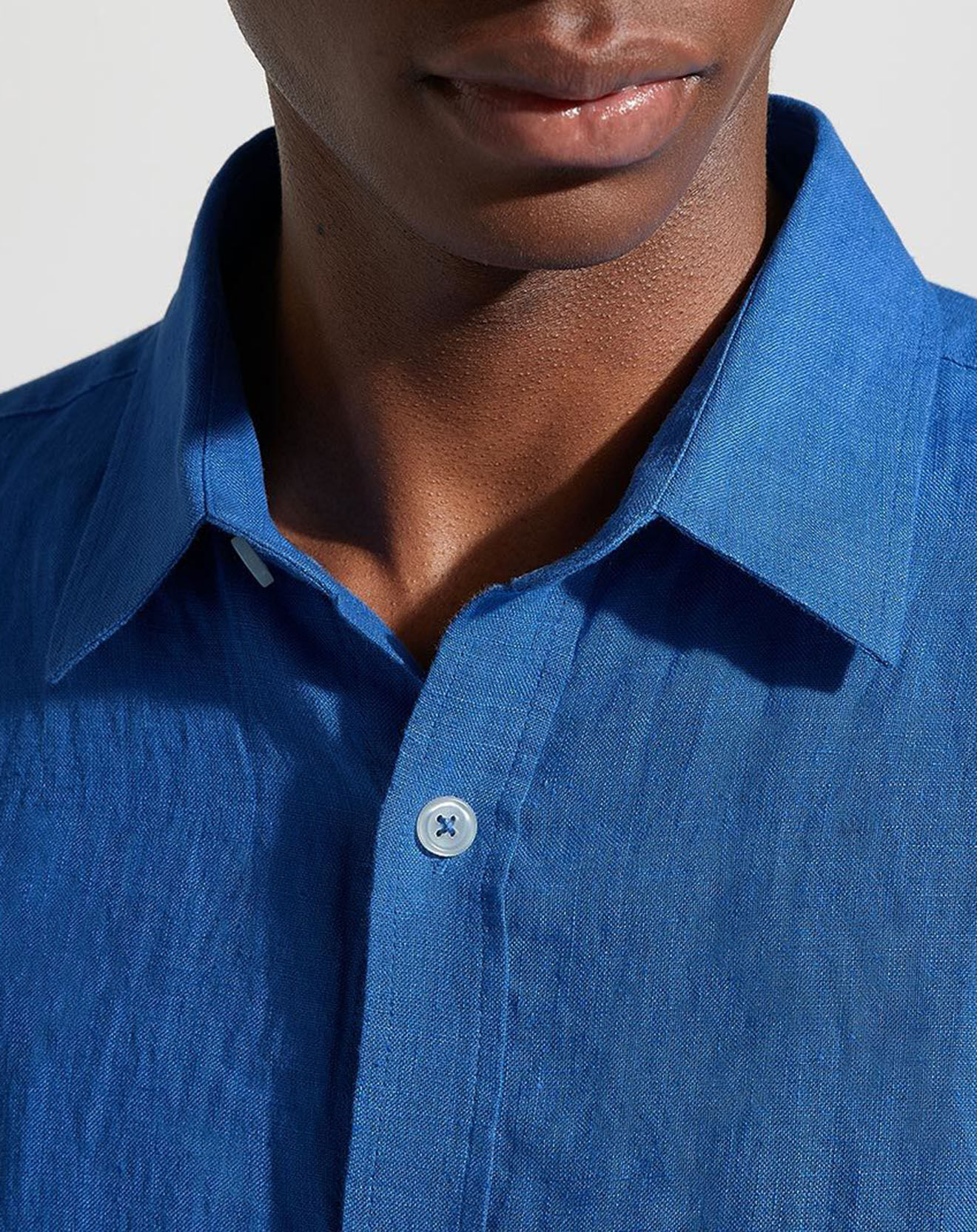 Galeries Lafayette Chemise 100% Lin Pilinco mc bleu foncé