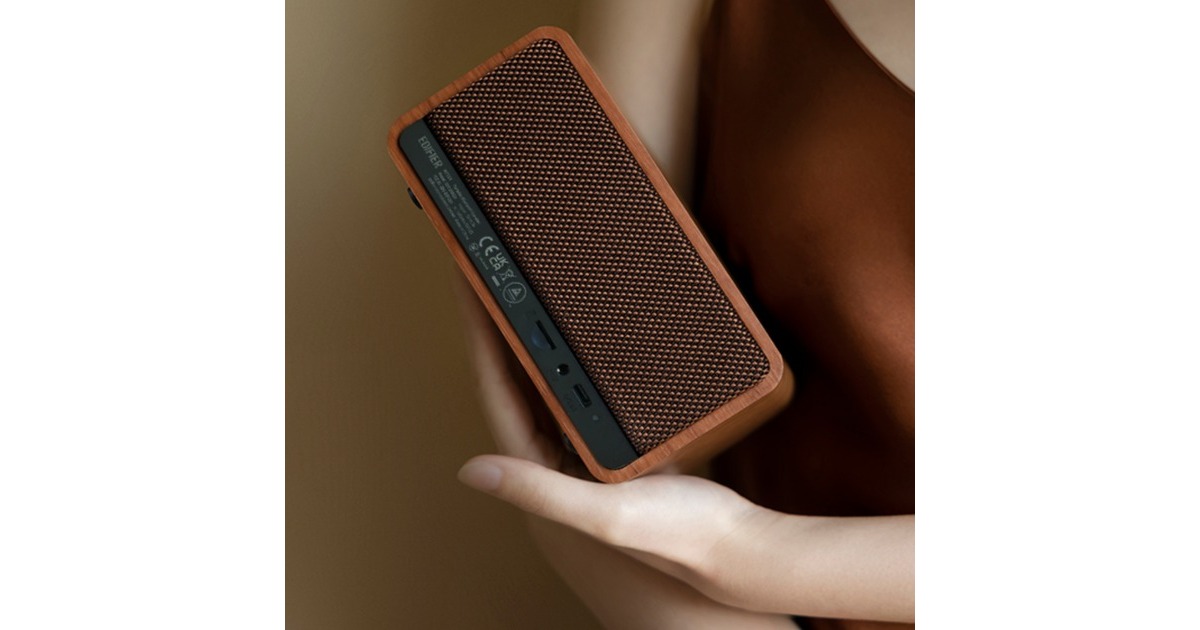 EdifierMP230 Retro Bluetooth speaker luidspreker  (Houtkleur, Bluetooth, microSD, Aux, USB-C)