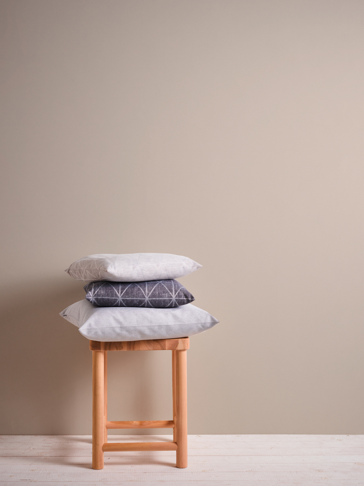 Vliestapete MEISTERVLIES 5 - beige - uni - 10 Meter