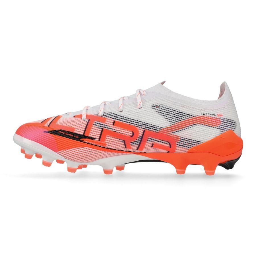 PUMA Ultra 5 Ultimate AG Unlimited - Blanc/Noir/Glowing Red Femme