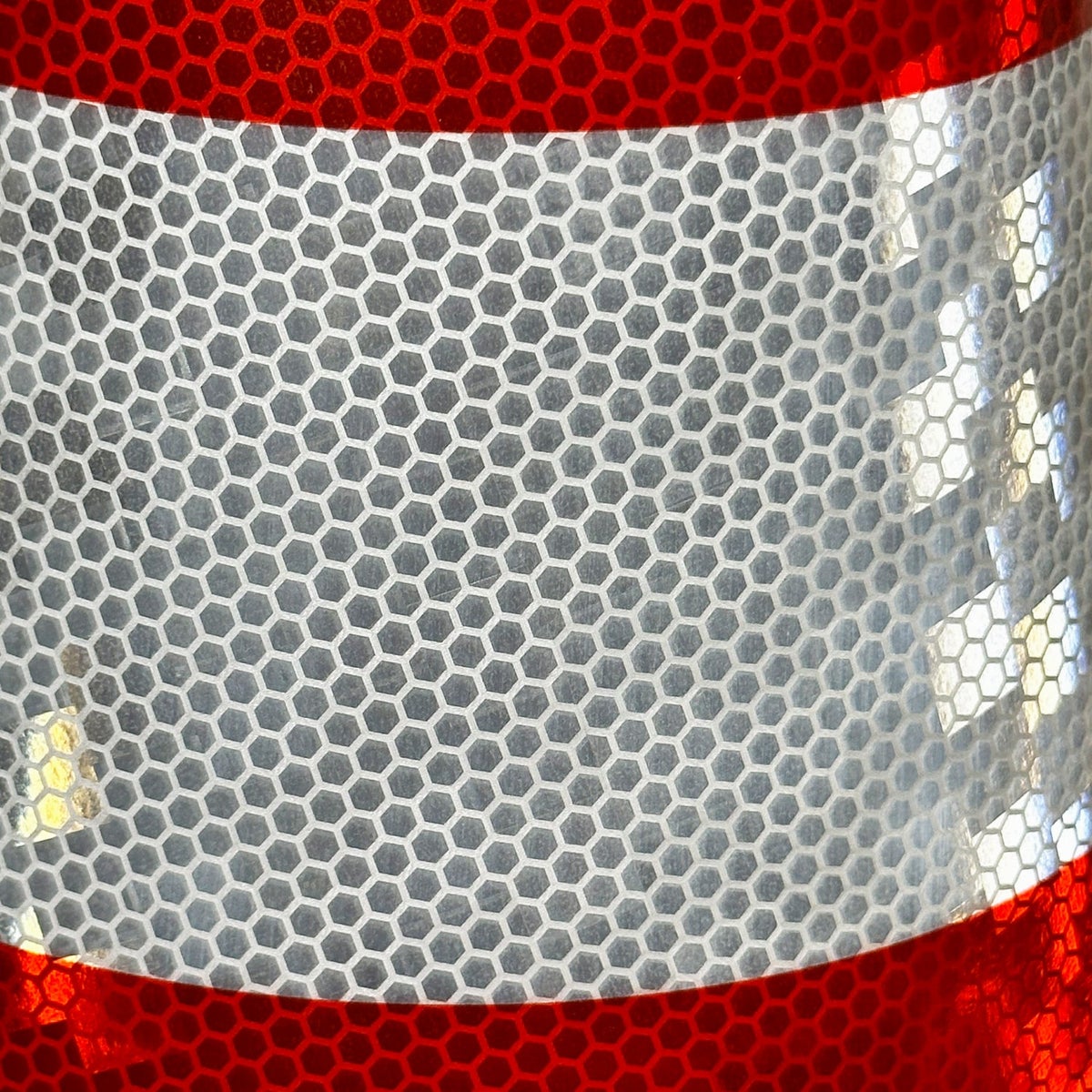 PVC verkeerskegelmast 50 cm in hoogwaardige, volledig reflecterende uitvoering (Avery RA2/C reflecterende folie rood/wit)