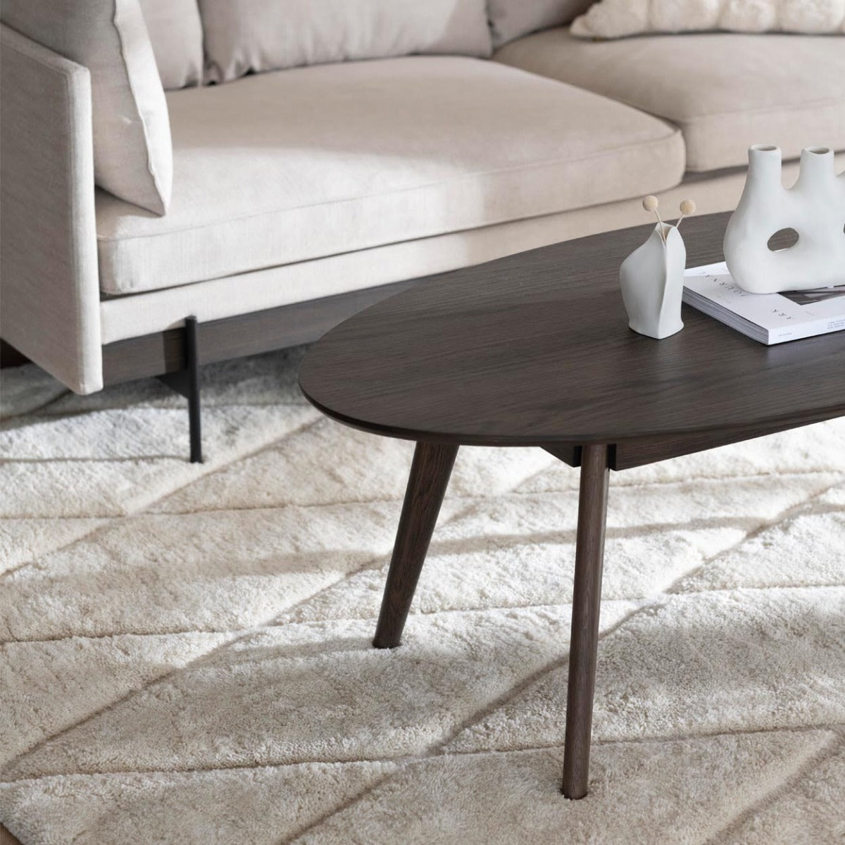 Rowico Yumi Ovale Salontafel - L130 X B65 X H48 Cm - Donkerbruin