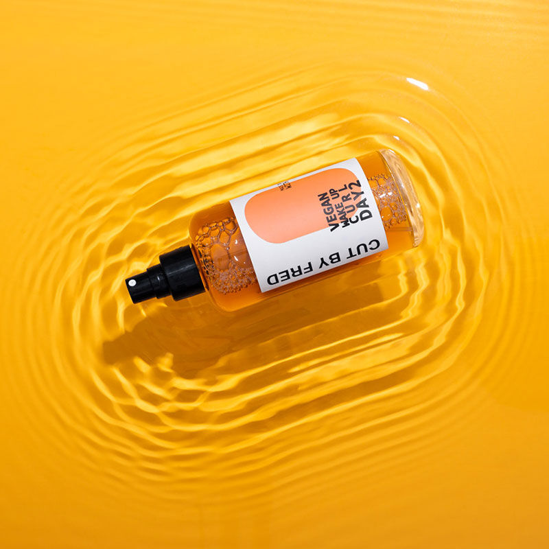 Spray définition 2ème jour boucles Vegan Wake Up Curl Day 2