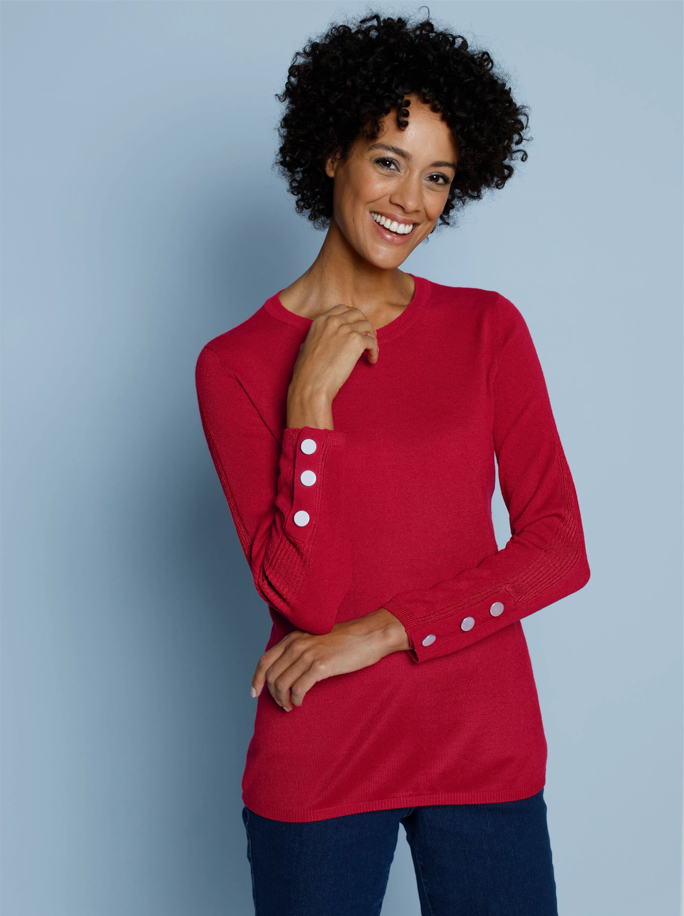 Langarm-Pullover mit Zierknöpfen
