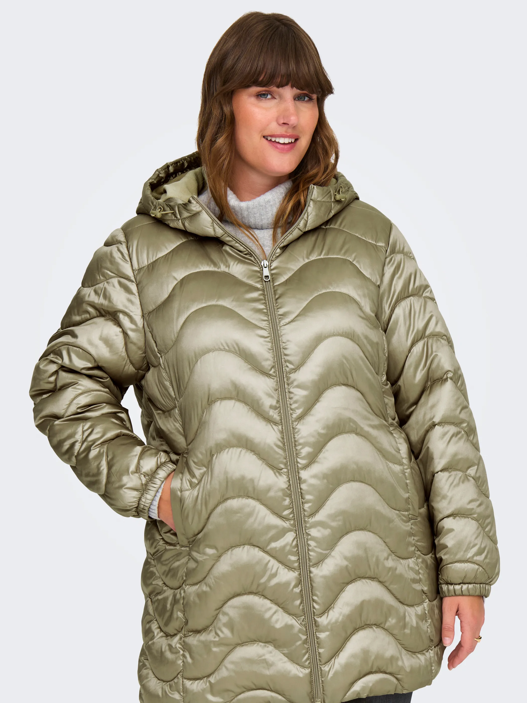 Only Carmakoma CARVEGA WAVE QUILTED Jacke