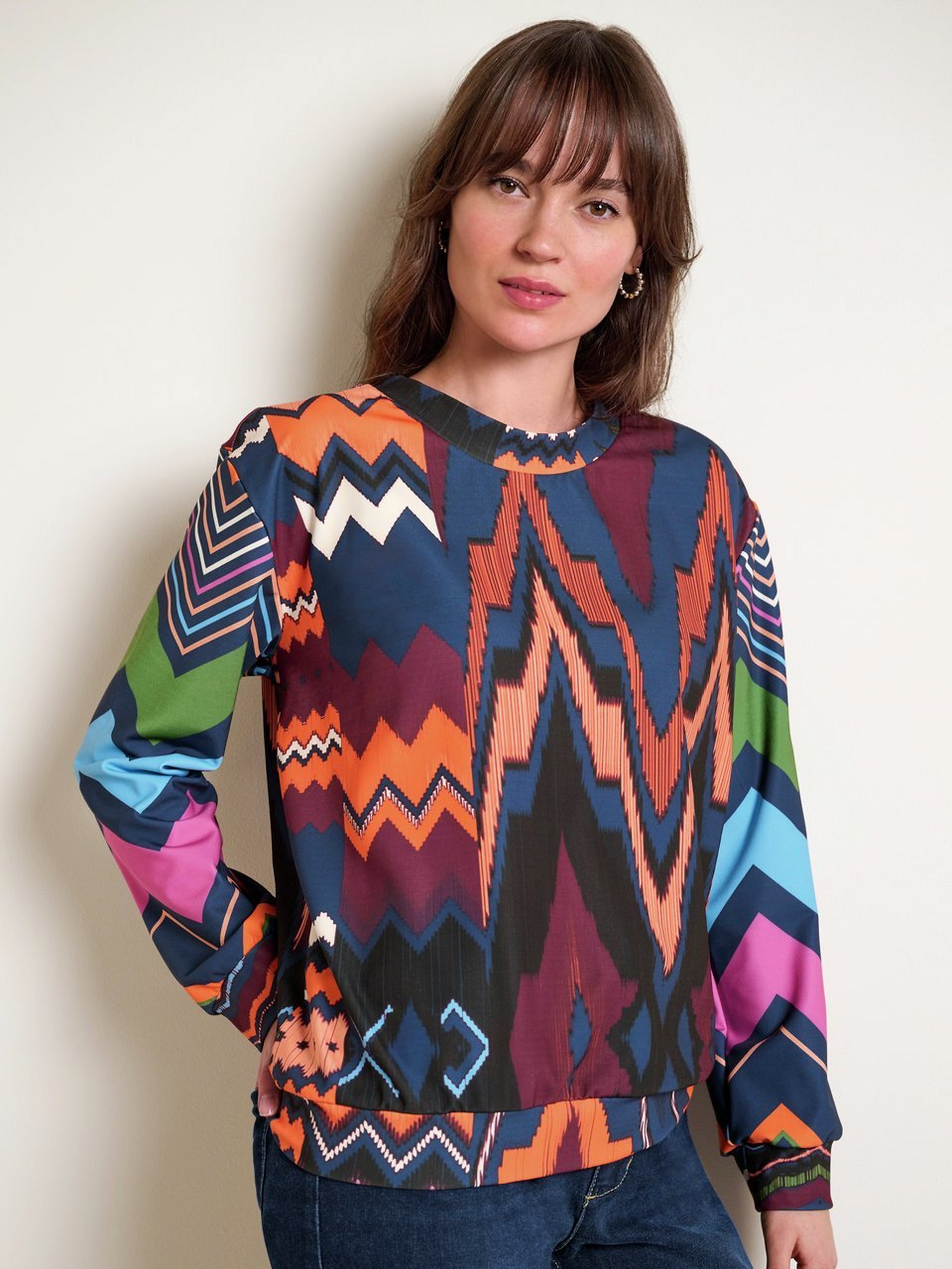Sweatshirt