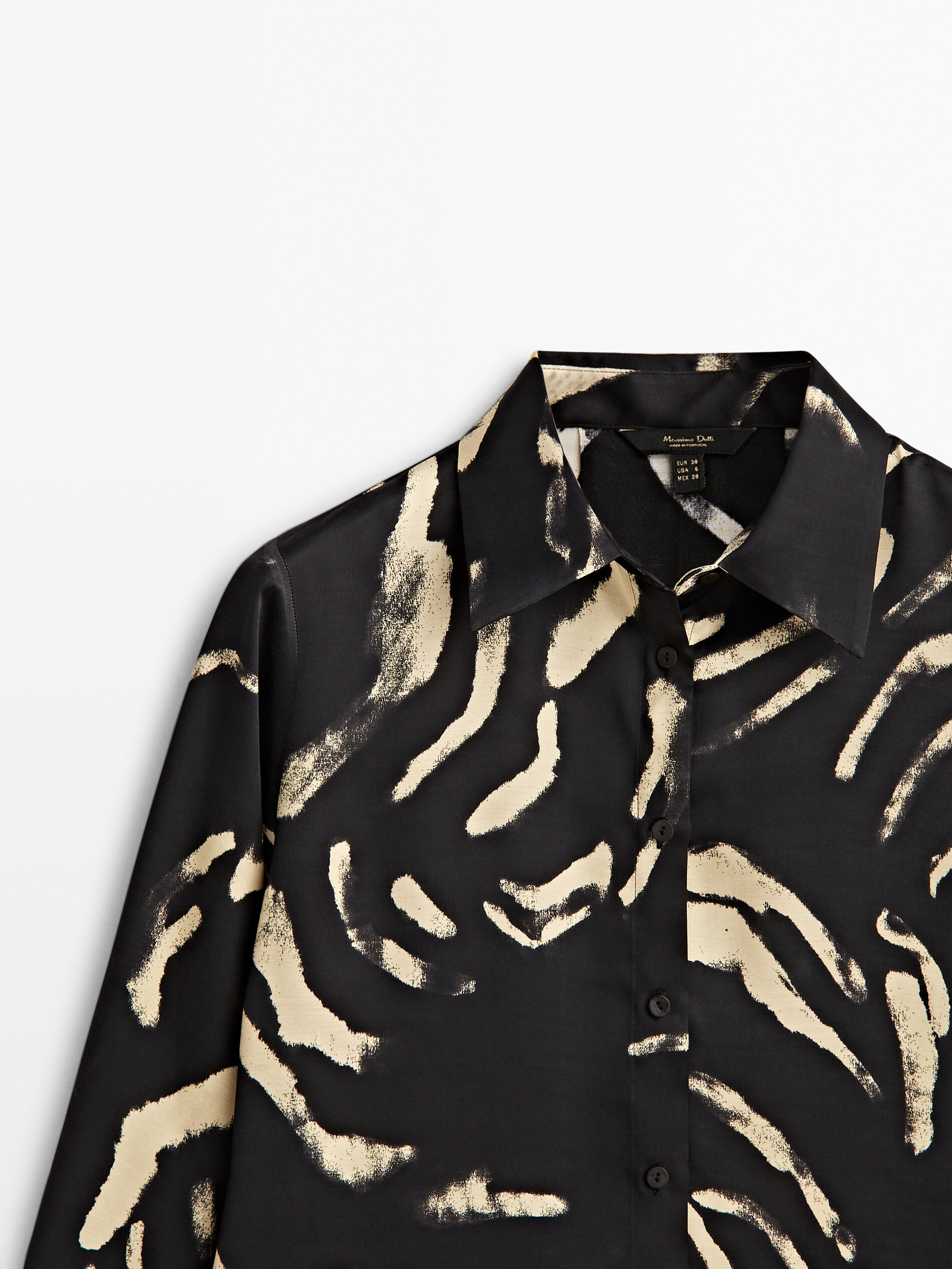 Camisa com estampa animal - PRETA