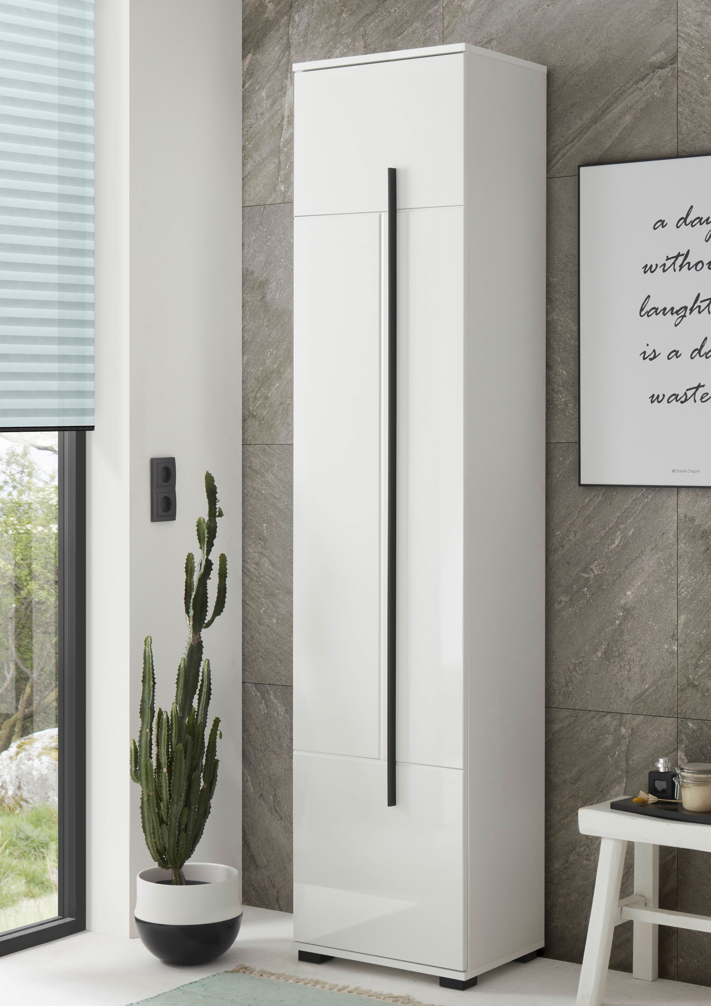 INOSIGN Hochschrank »Cantara, Badschrank in Hochglanz Weiss, Hochschrank im modernen Design« mit schwarzen Griffen, ausreichend Stauraum