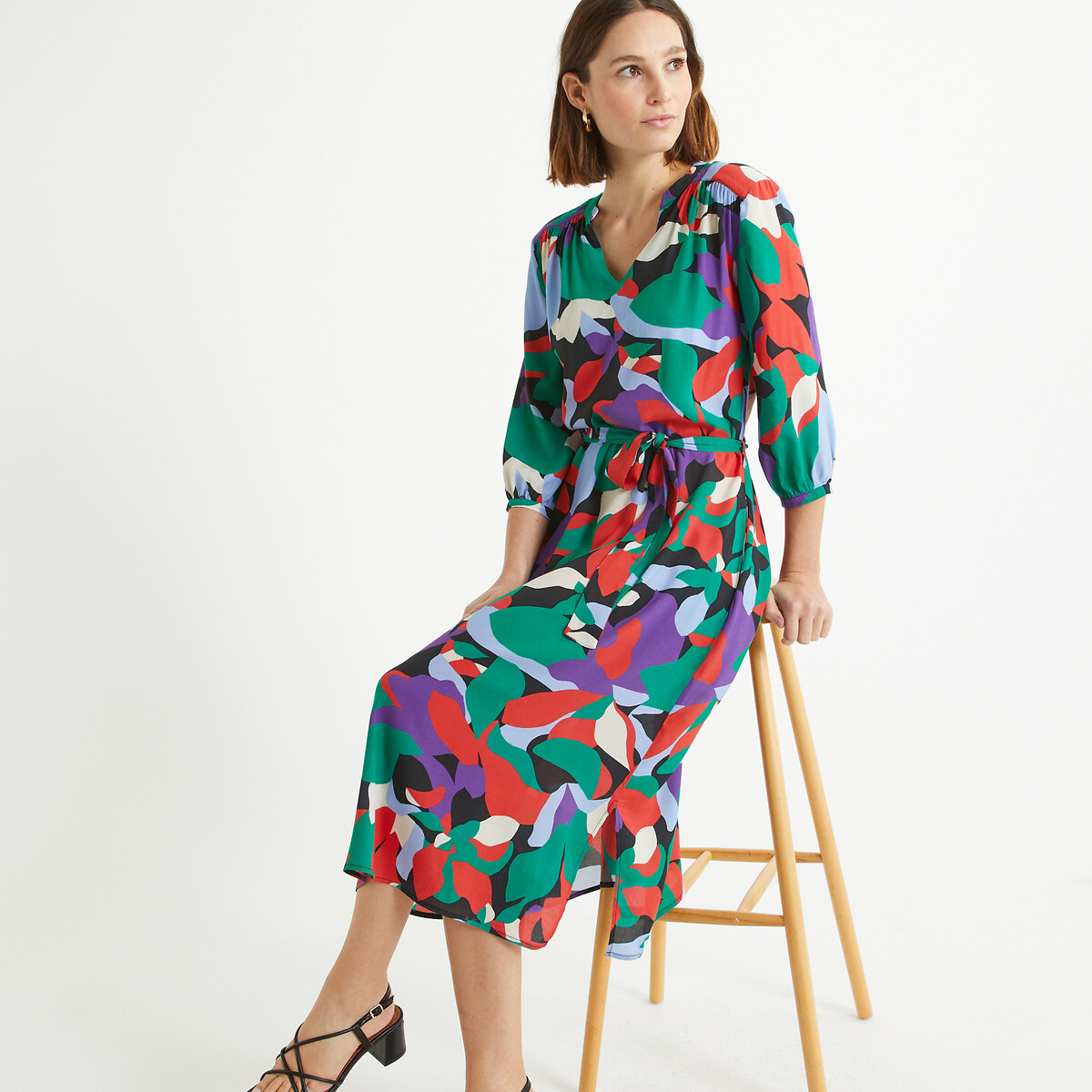 ANNE WEYBURN<br>Vestido florido, estampa floral, comprimento midi 3/4