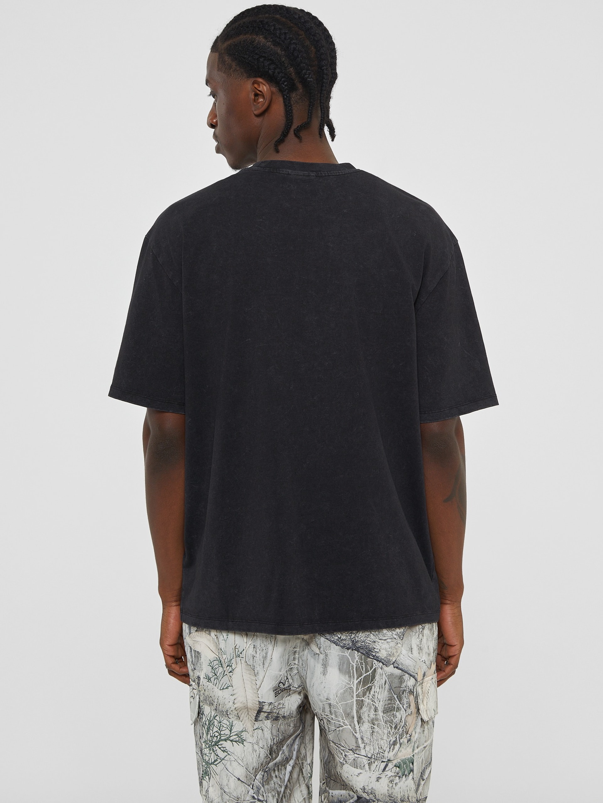 Camiseta GUESS Originals x RealTree Signature