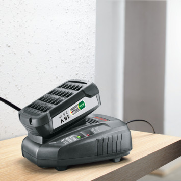 Bosch 18V 2 accu's 2.5Ah + oplader voor het 'Power for All' accuplatform van Bosch, Gardena en o.a. Gloria