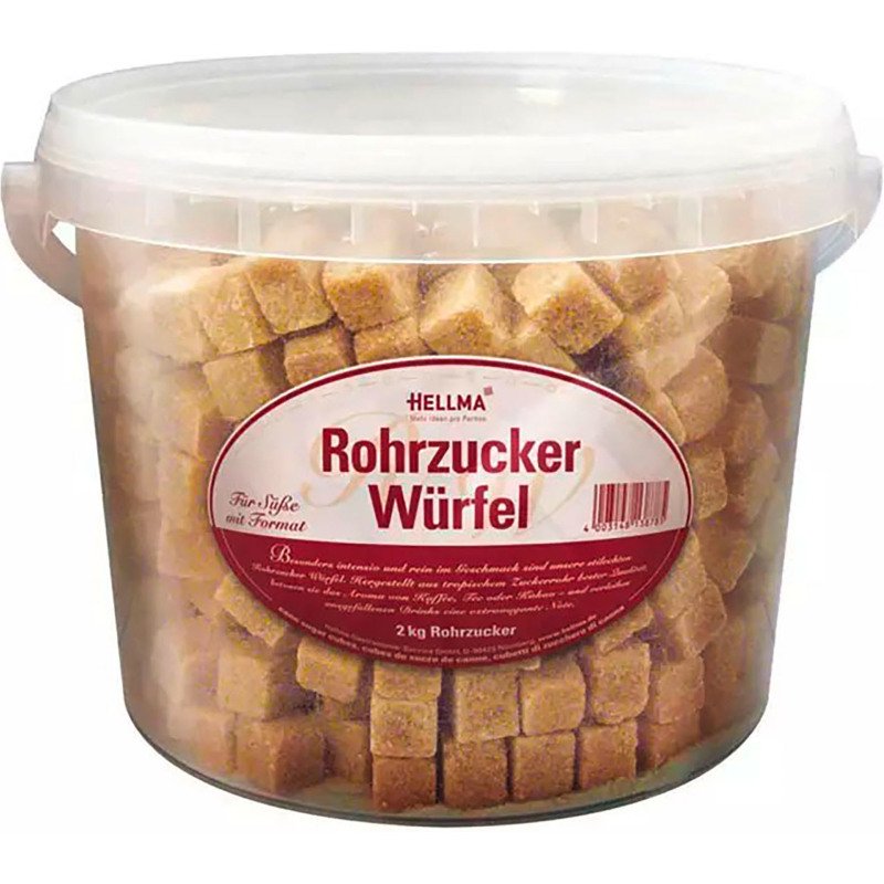 Cubes de sucre roux, dans un seau