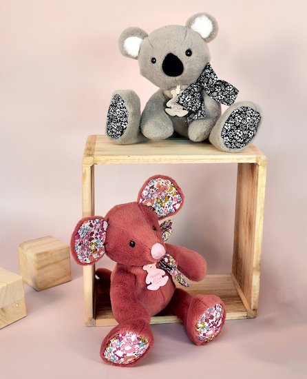 Copains Câlins Peluche Souris   Terracotta        25 cm   de               Histoire d'ours