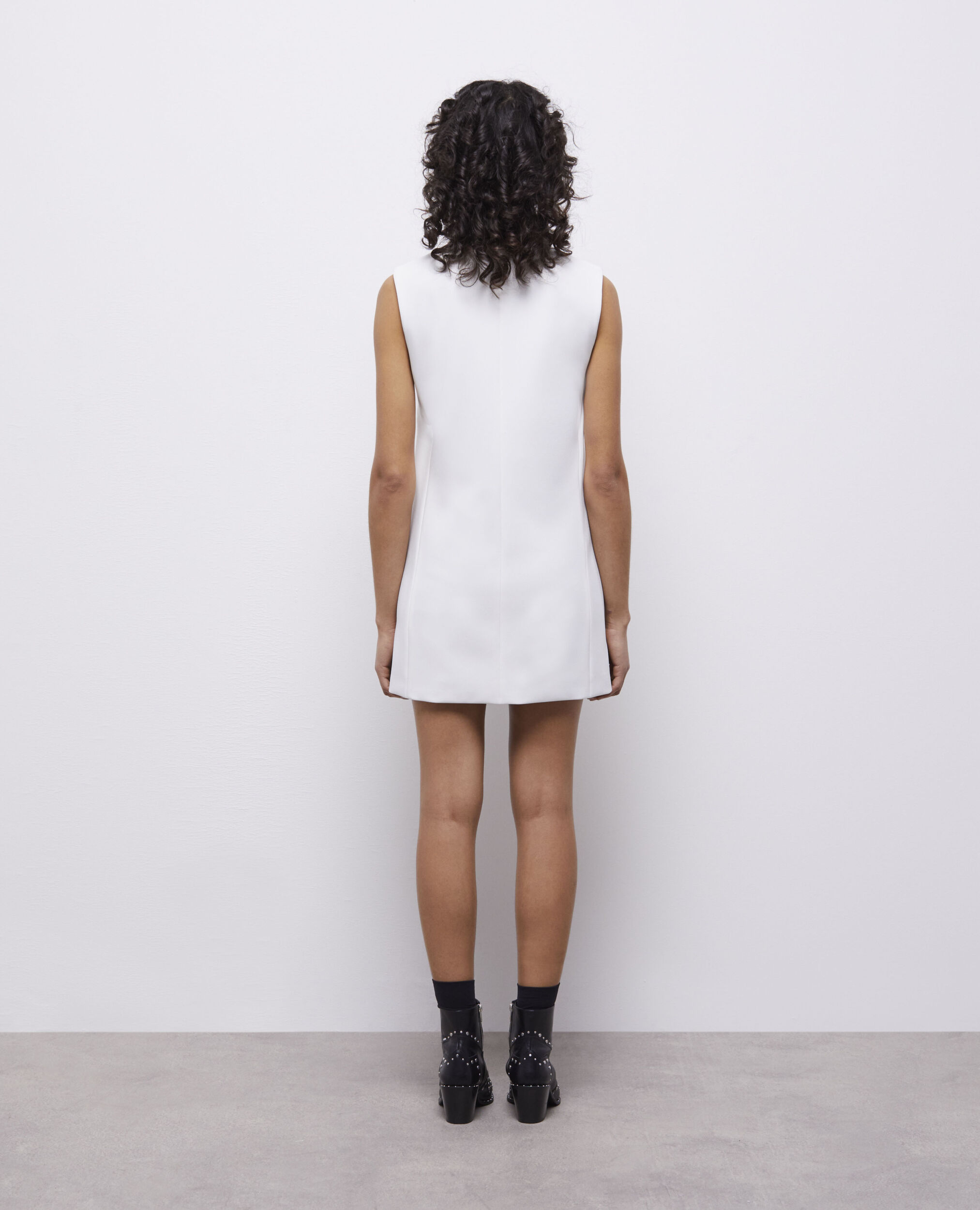 Robe courte en crêpe blanche