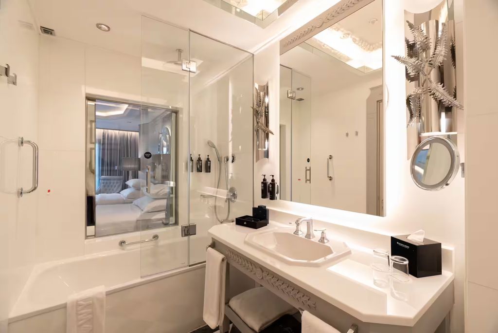 Wyndham Grand Istanbul Kalamis Marina Hotel Logies - Hotel