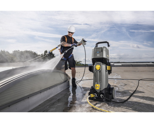 Kärcher Professional 4/11 C Bp Pack Plus hogedrukreiniger inclusief 2 accu's en lader (druk 150 bar, 320 l/u)
