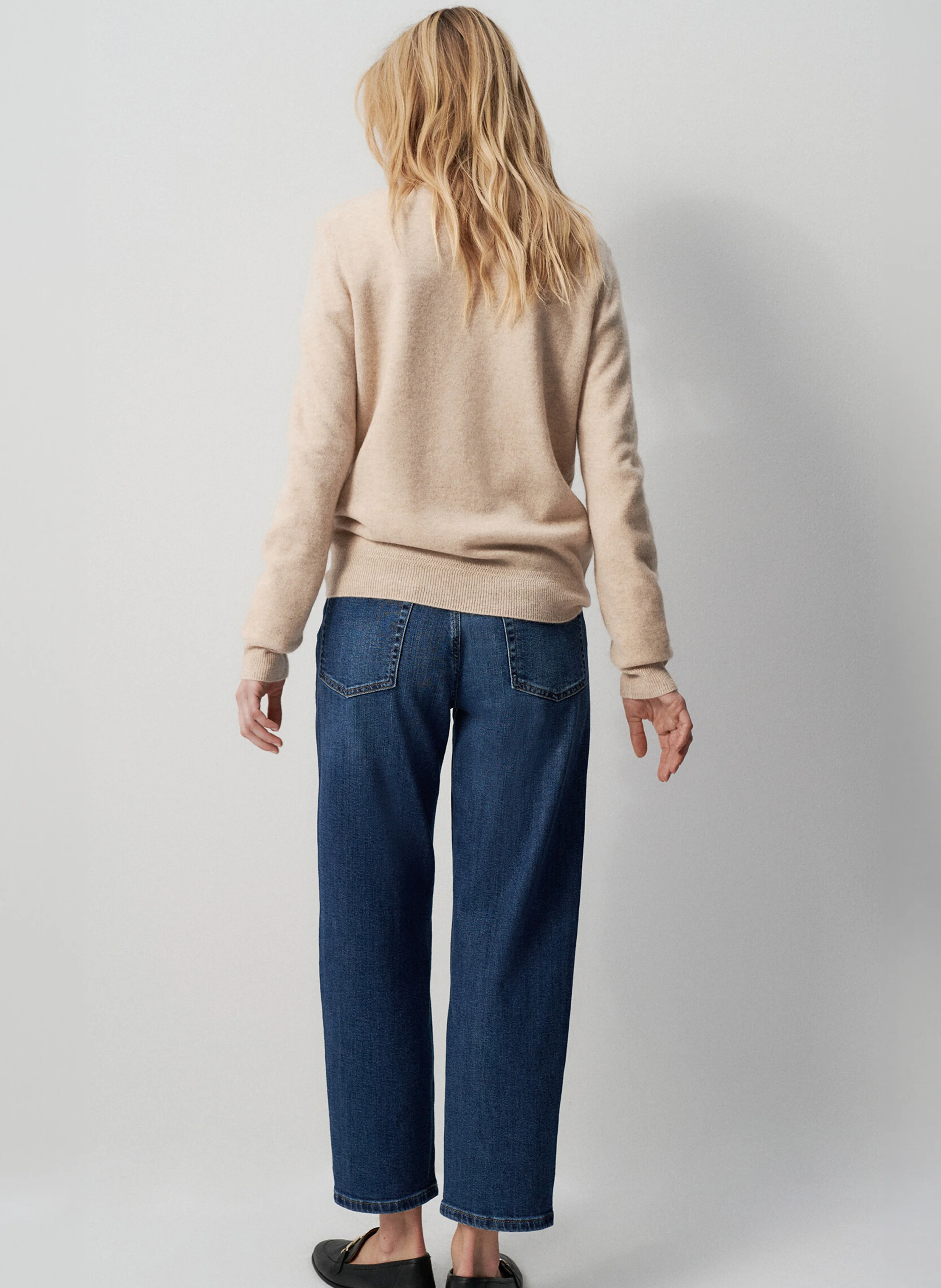 MARIANNE2 - Pull cintré col V en cachemire | Beige