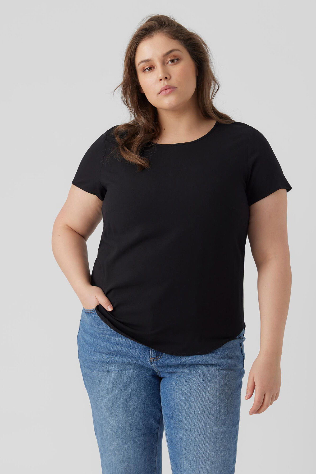 Camiseta básica plus size - Preta