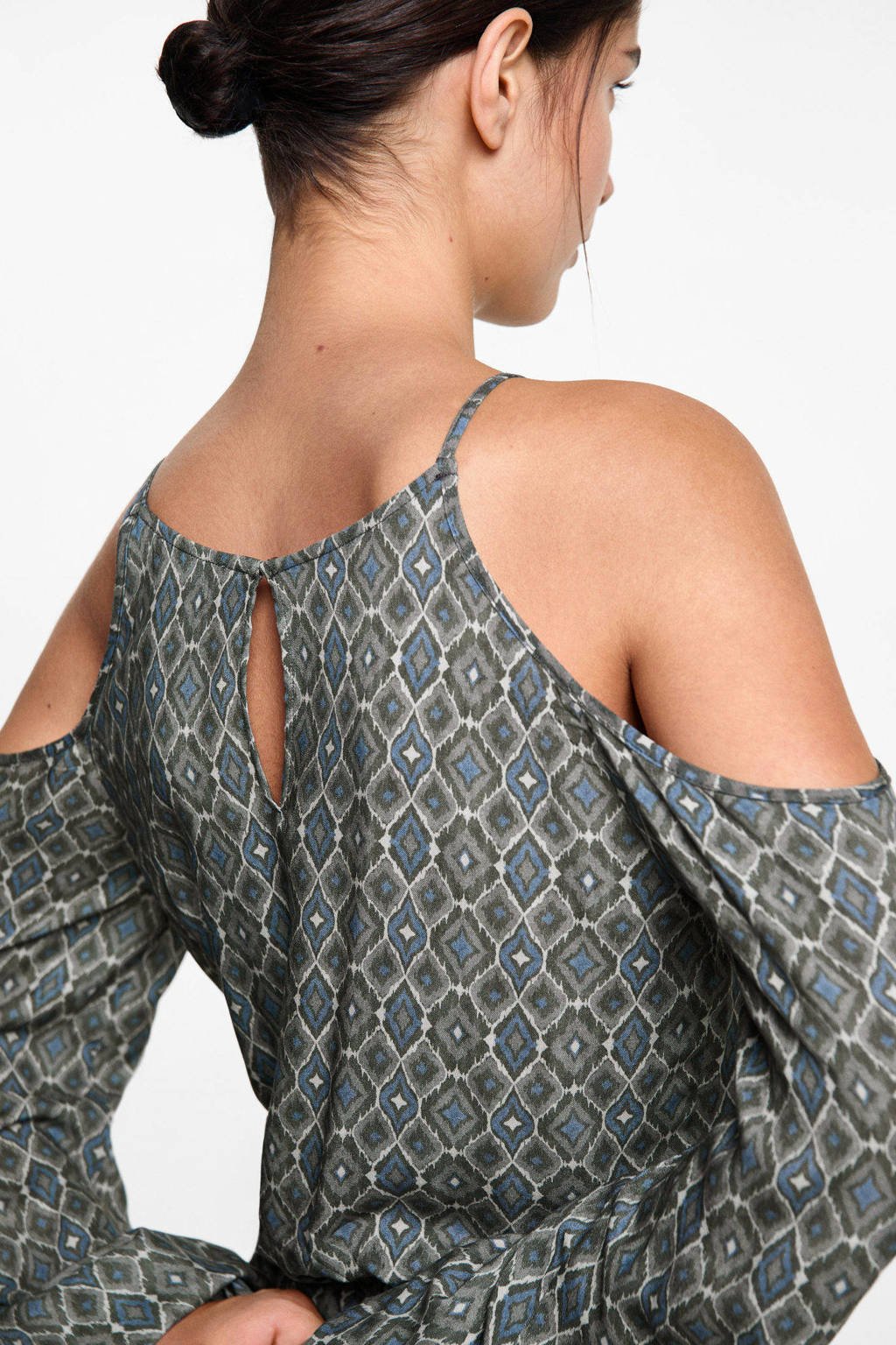 MANGO TEEN open shoulder jurk met all over print en volant beige - kaki