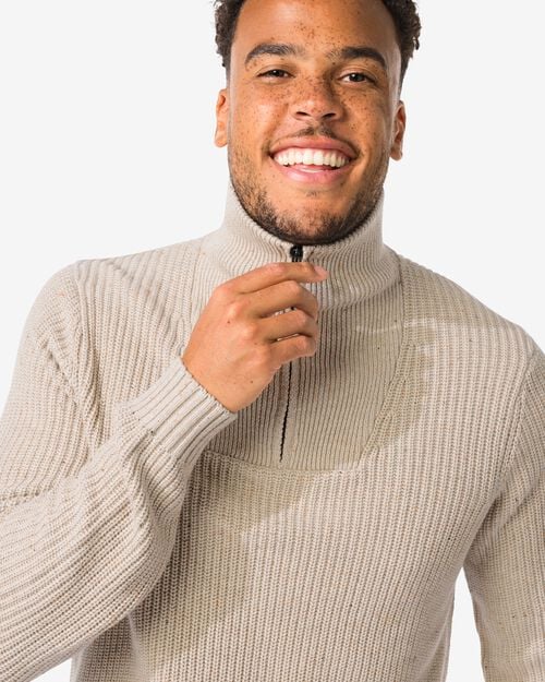 pull homme blanc cassé