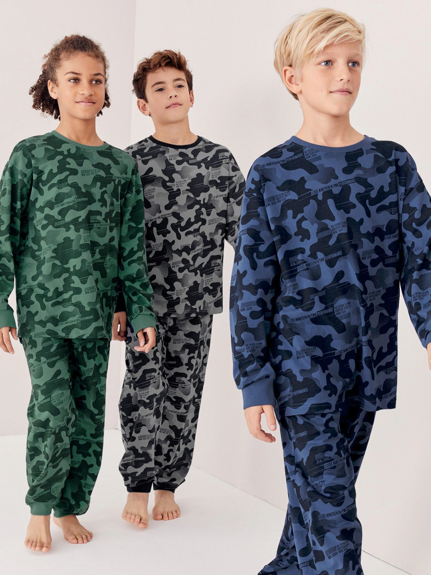 Grijs/blauw/groen camouflage - Verpakking van 3 pyjama's met lange mouwen (3-16 jr)