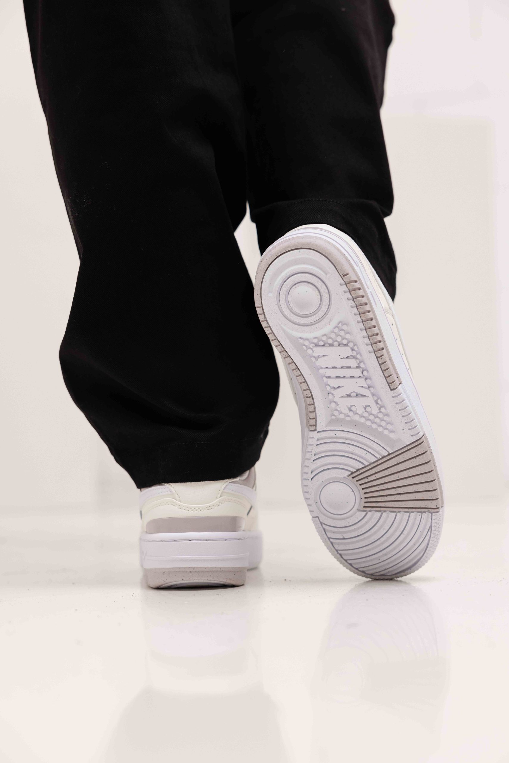 Nike Gamma Force Sneakers Dames Wit/Gebroken Wit