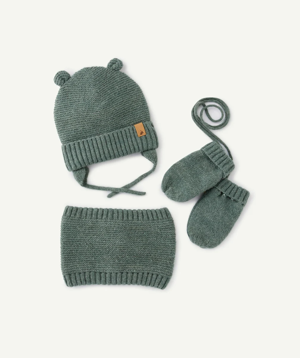 SET TRICOT BÉBÉ GARÇON EN FIBRES RECYCLÉES VERT AVEC BONNET MOUFLES ET SNOOD