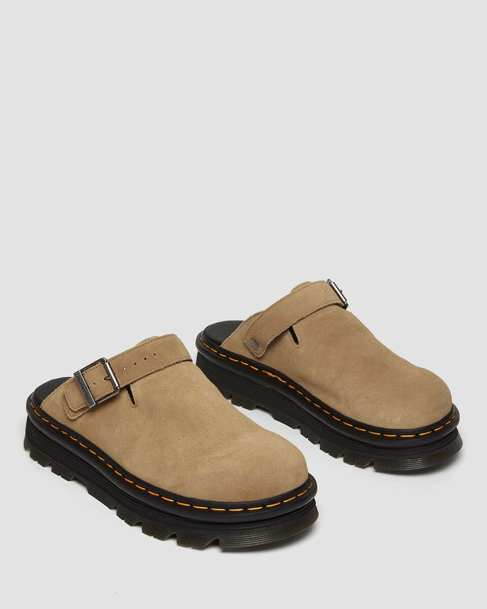 DR. MARTENS<br>Mules de camurça fechadas ZebZag