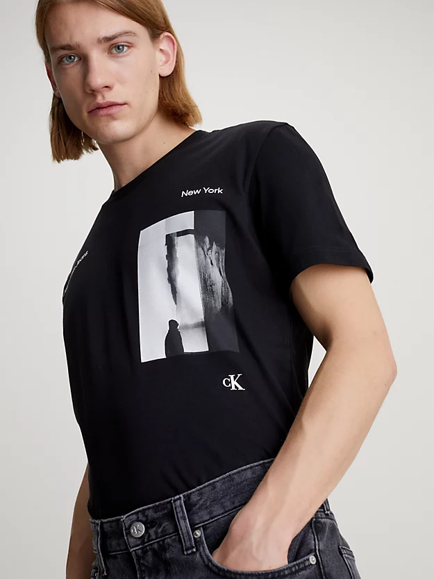 Camiseta com estampa fotográfica