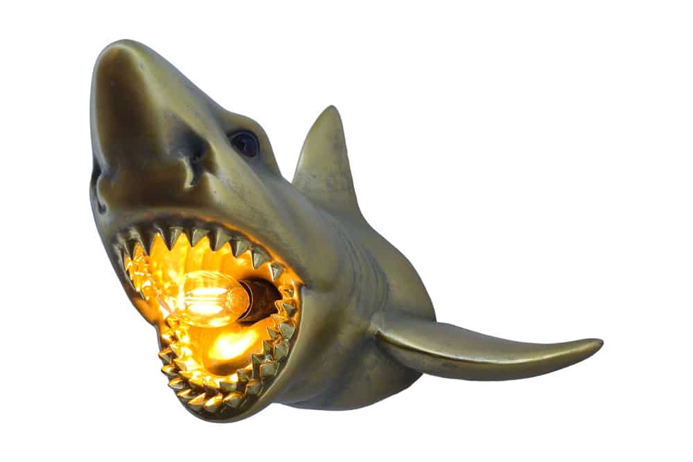 Moderne Wandlampe SHARK 40cm gold Hai-Skulptur handmade