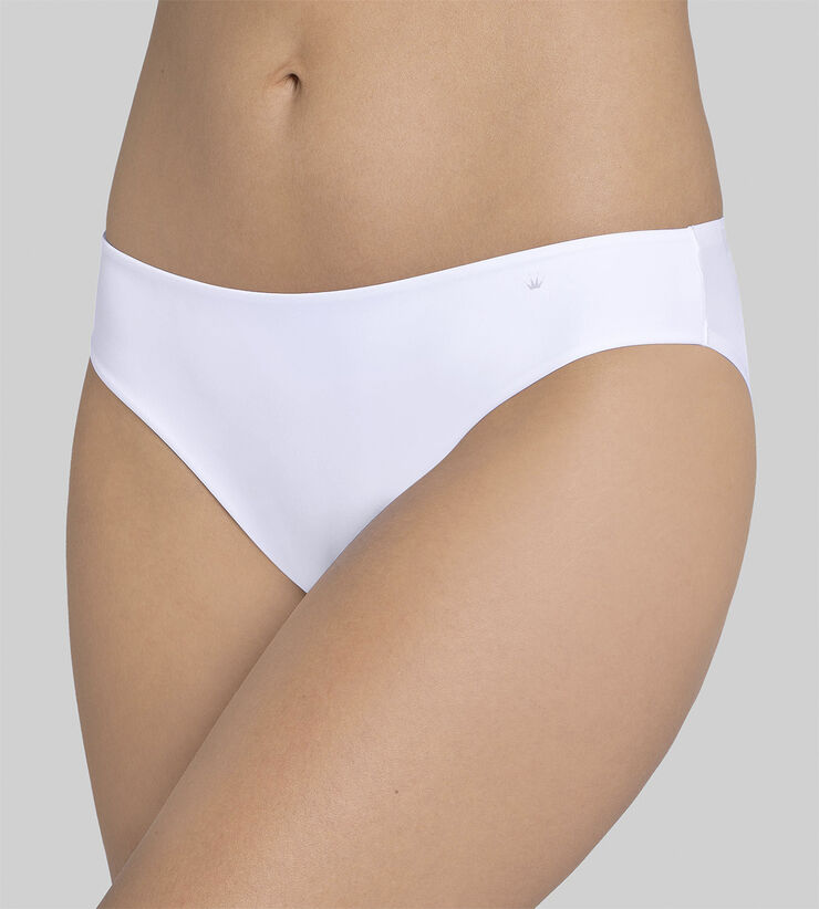 Triumph Body Make-Up Essentials Tai White