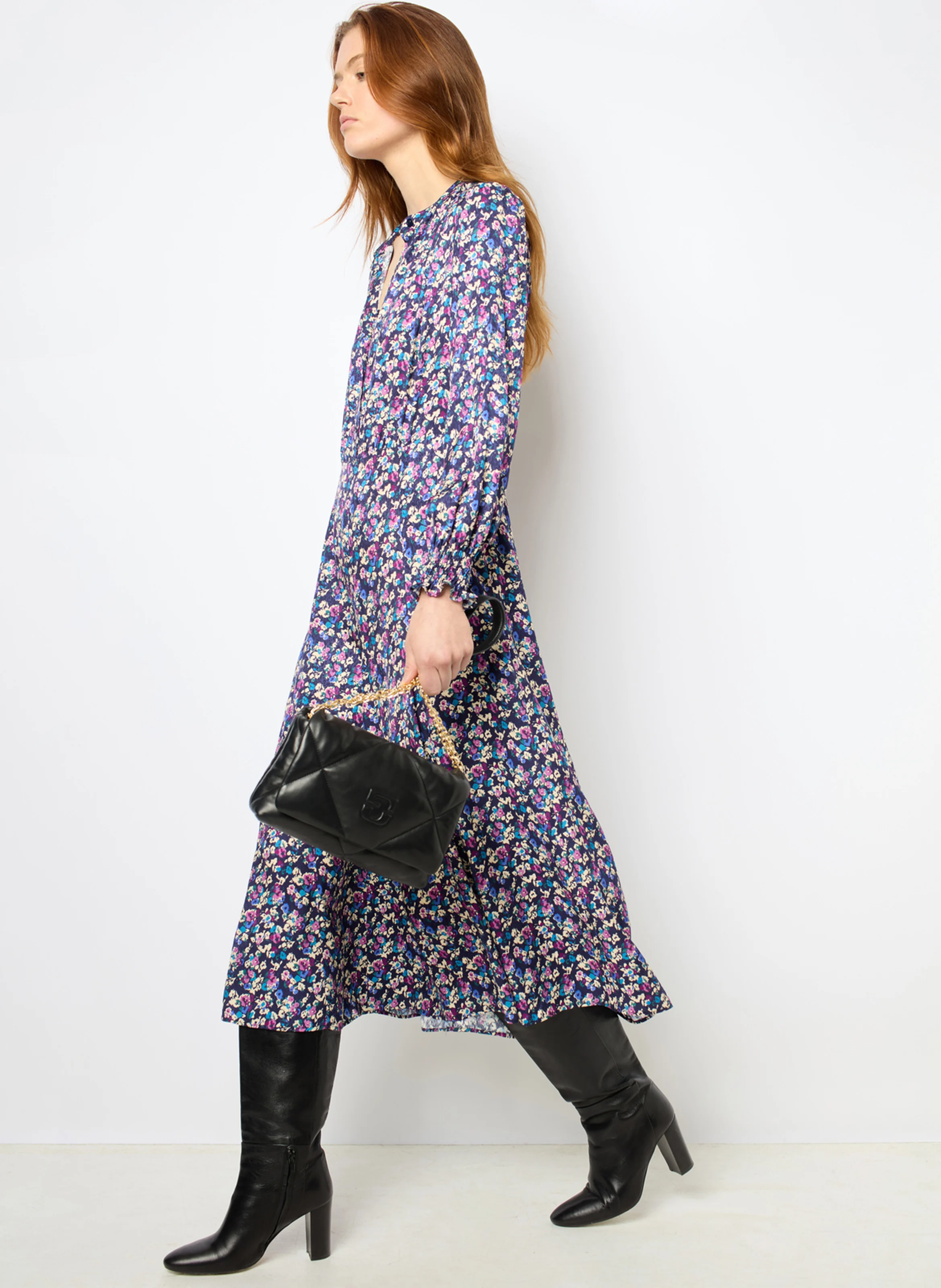 SAMIRA - Robe midi cintrée à col rond | Bleu